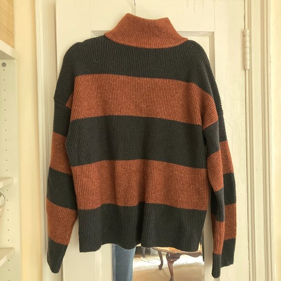 Abercrombie & Fitch Striped Turtleneck Sweater L - Picture 2 of 9